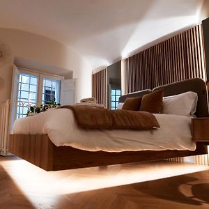 Camera deluxe con letto queen size